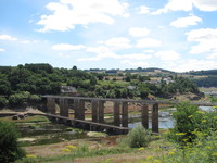 Portomarín, alte und neue Brücke